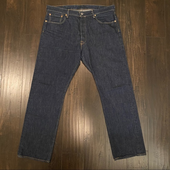 SOLD!! Levi’s 501 Jeans - Picture 4 of 7